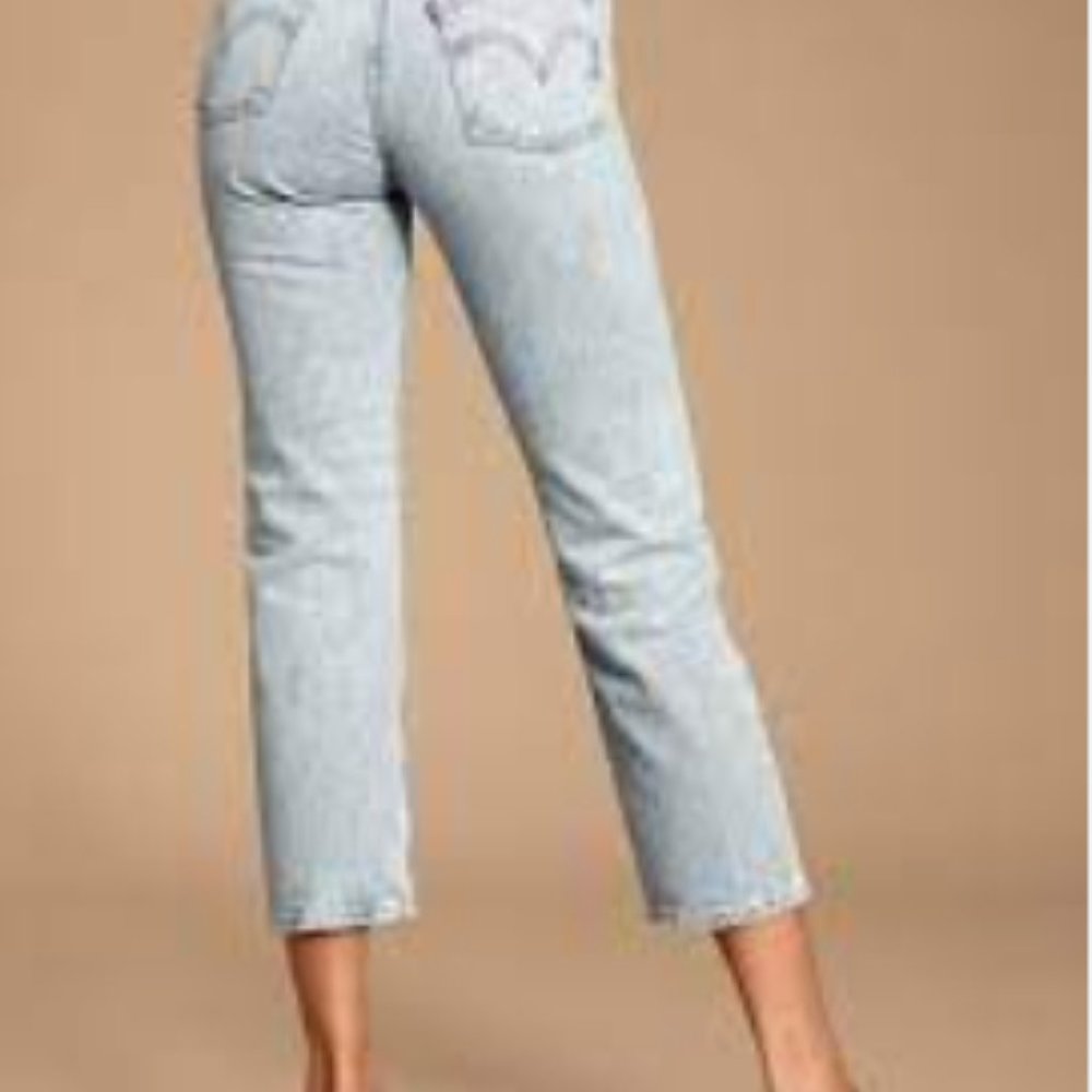 Levi’sWedgie light wash. 26 waist 27 inseam